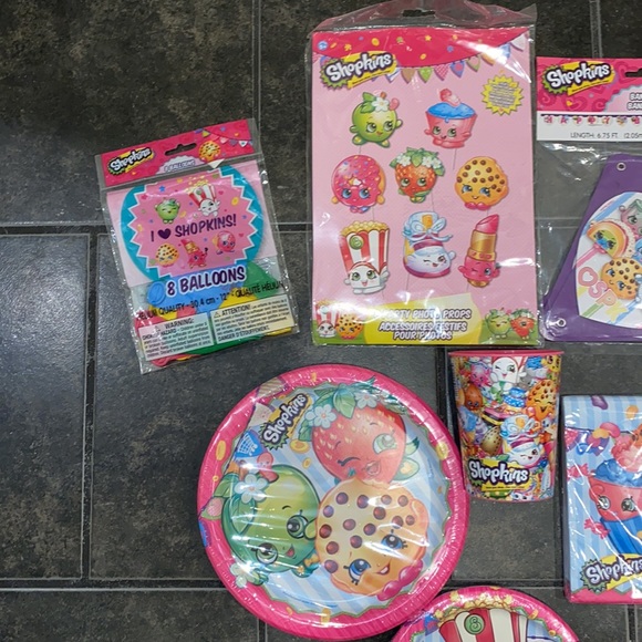 Shopkins Party 🎉 Set - Picture 2 of 5